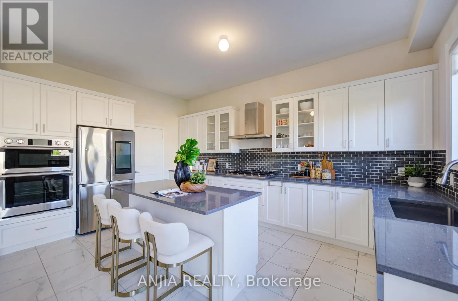 3 JOINER CIRCLE