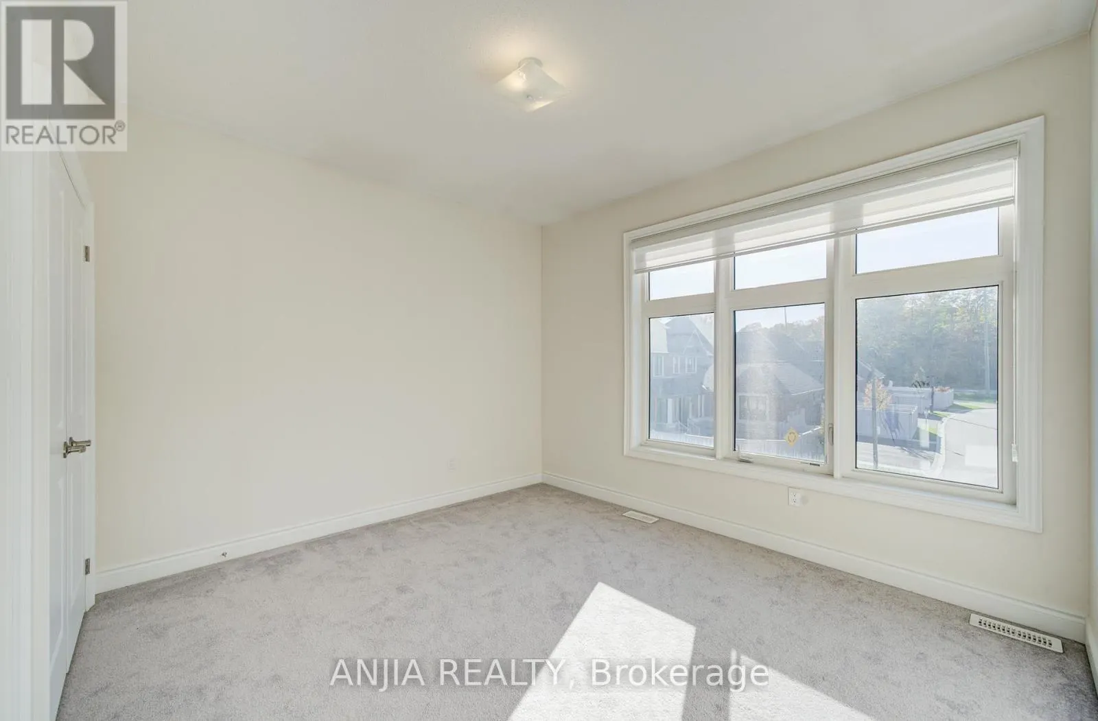 3 JOINER CIRCLE