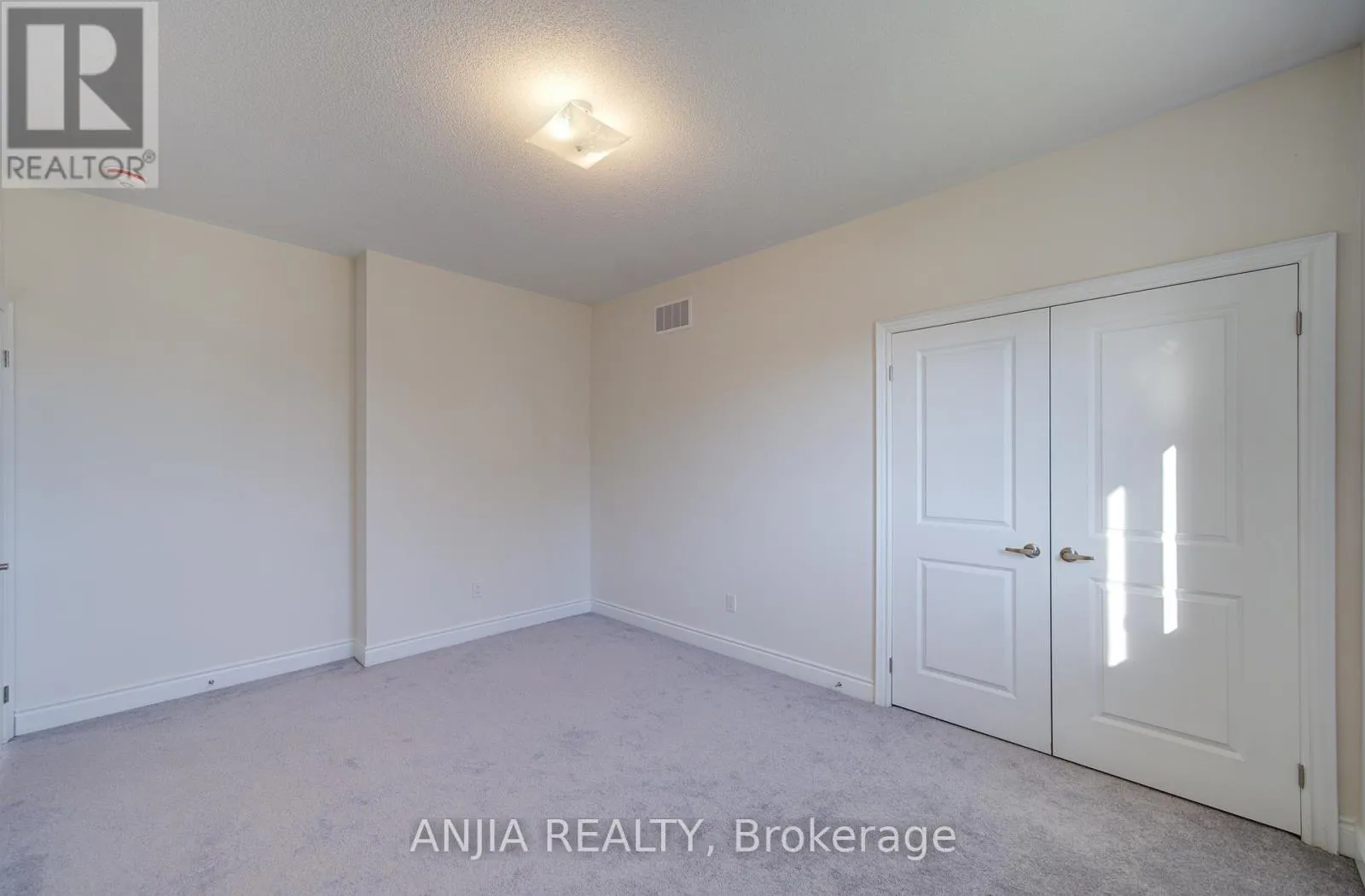 3 JOINER CIRCLE