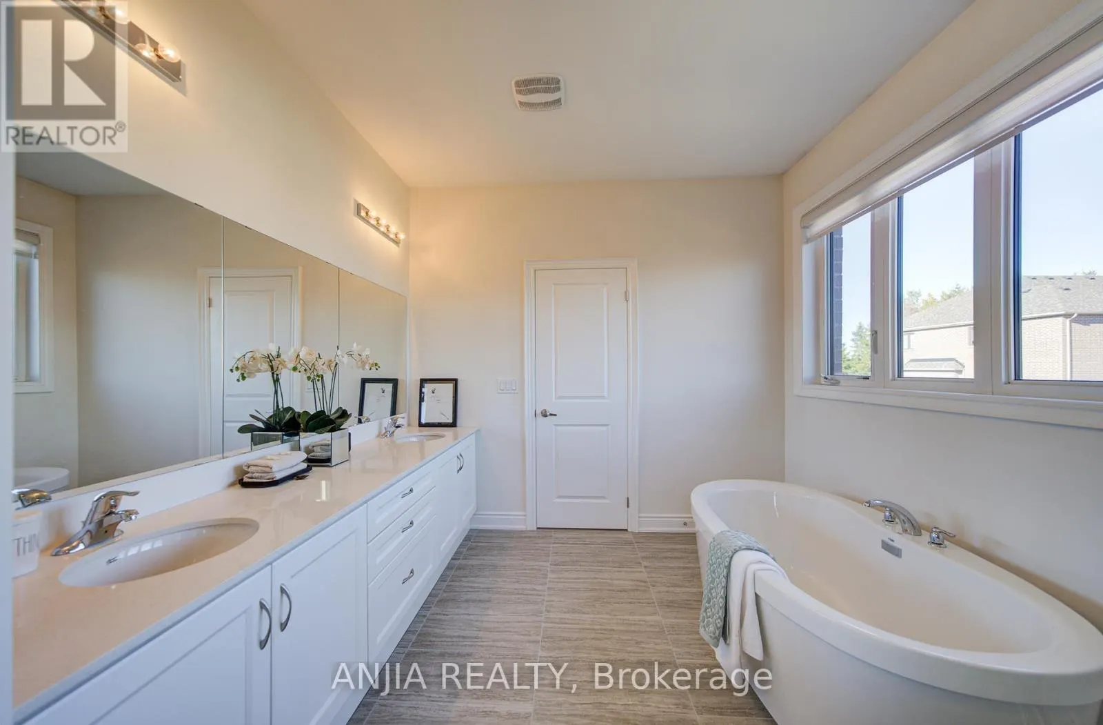 3 JOINER CIRCLE