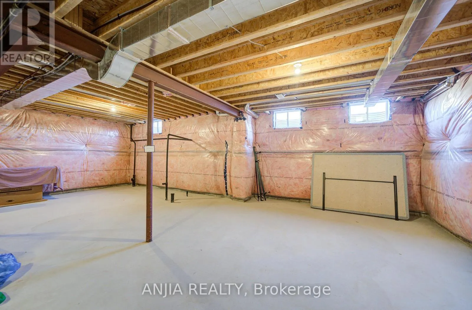 3 JOINER CIRCLE