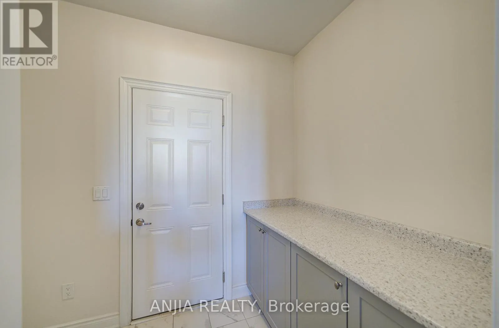 3 JOINER CIRCLE