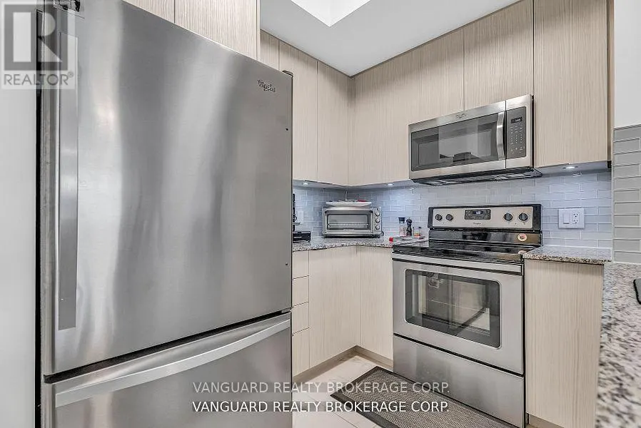 209 - 86 WOODBRIDGE AVENUE