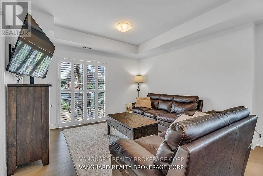 209 - 86 WOODBRIDGE AVENUE
