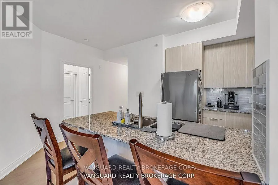 209 - 86 WOODBRIDGE AVENUE