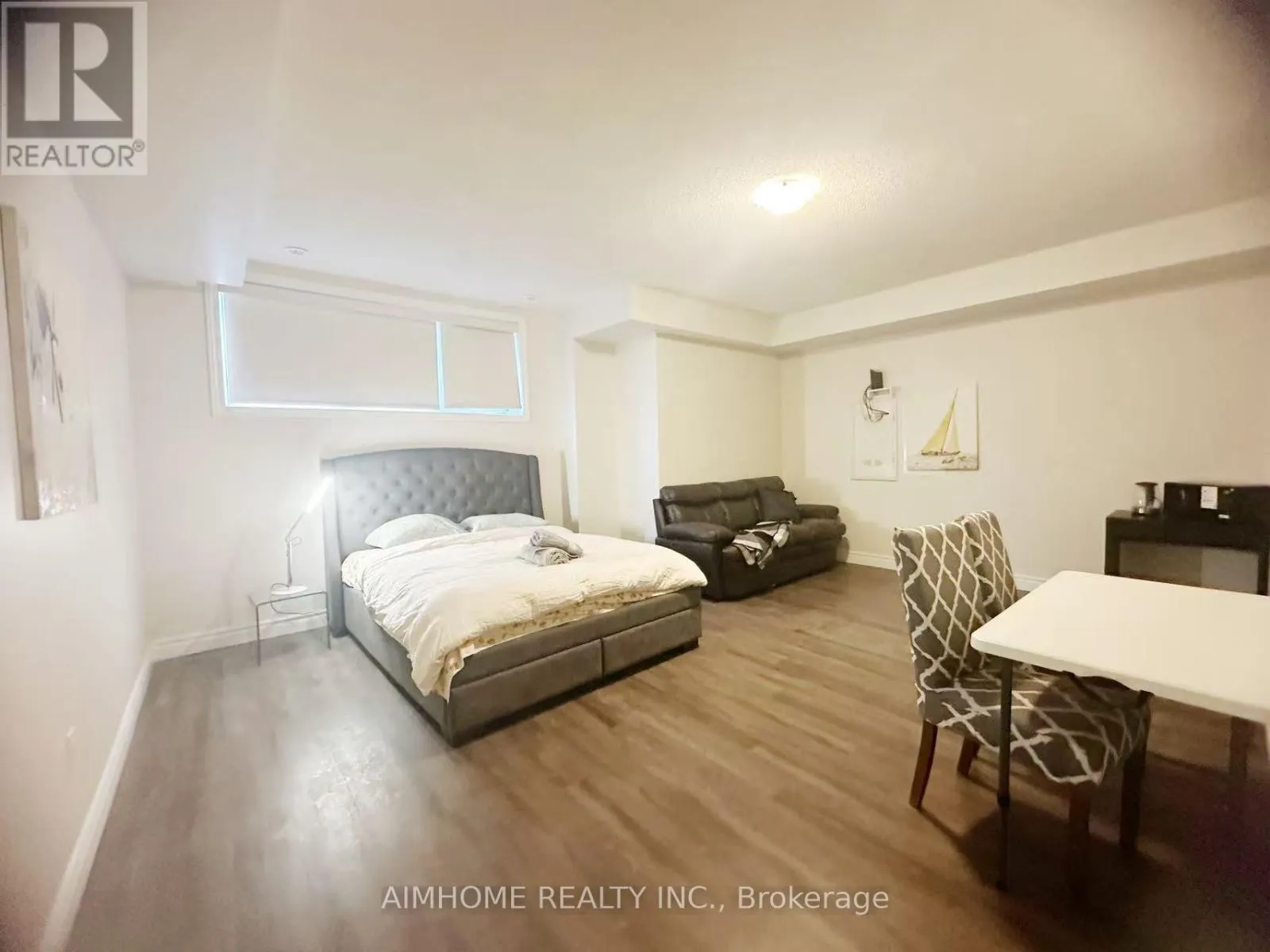 21 LOWER - 181 PARKTREE DRIVE