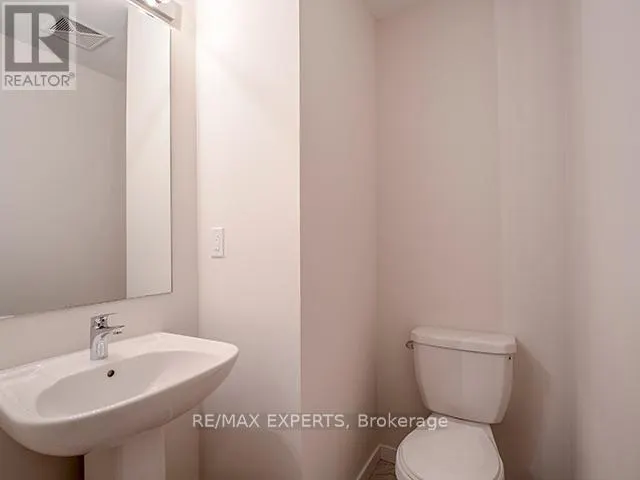 61 - 300 ALEX GARDNER CIRCLE