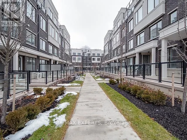 61 - 300 ALEX GARDNER CIRCLE