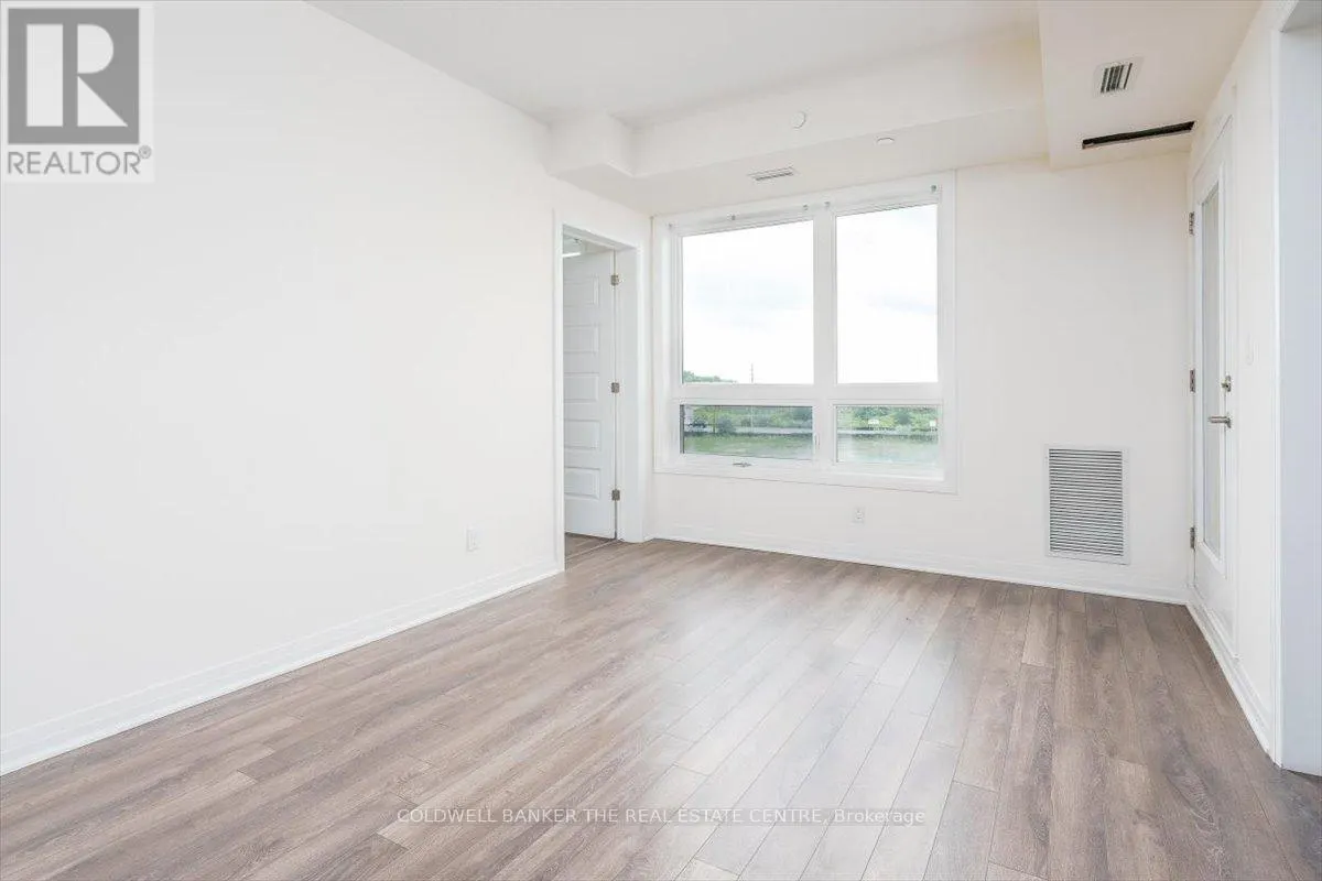 307 - 2 ADAM SELLER STREET