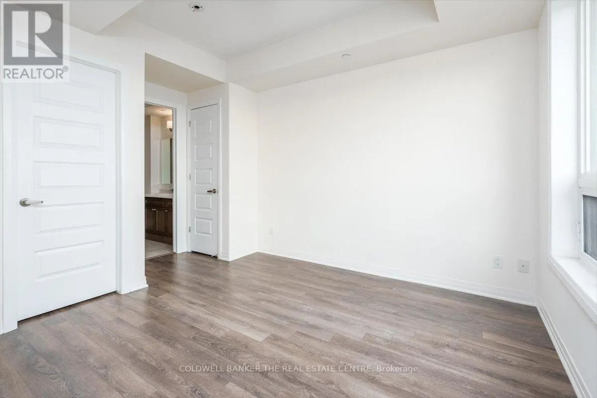 307 - 2 ADAM SELLER STREET