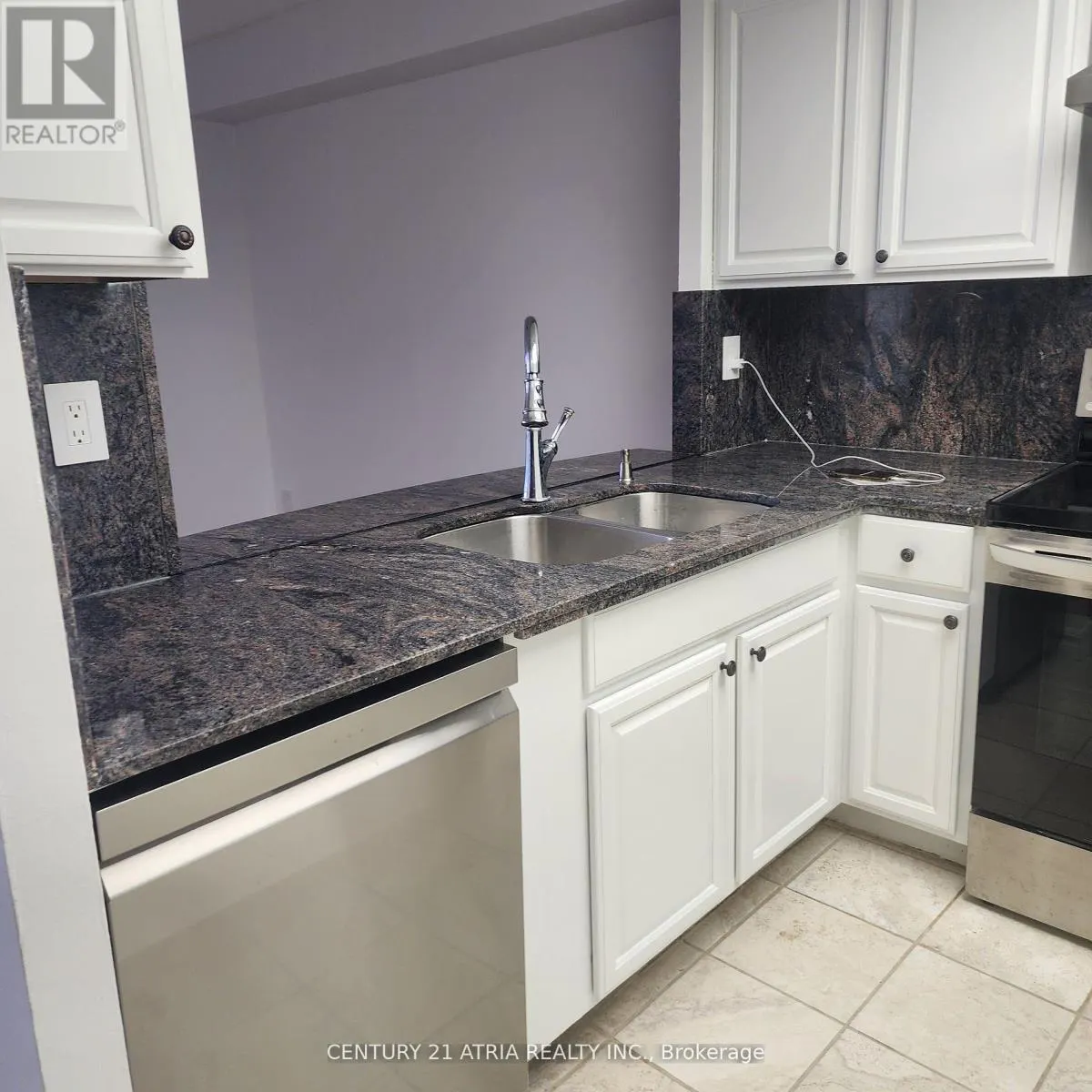 612 - 33 WELDRICK ROAD E