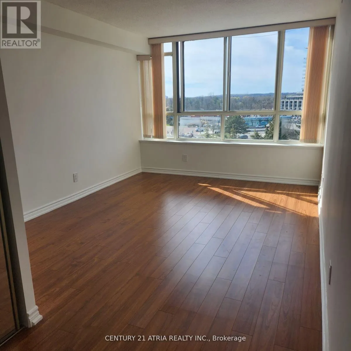 612 - 33 WELDRICK ROAD E
