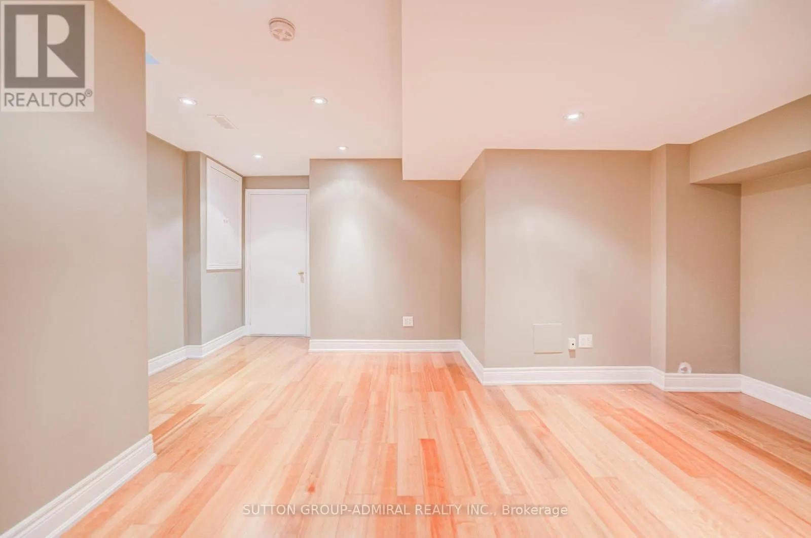 6 LORRIDGE STREET