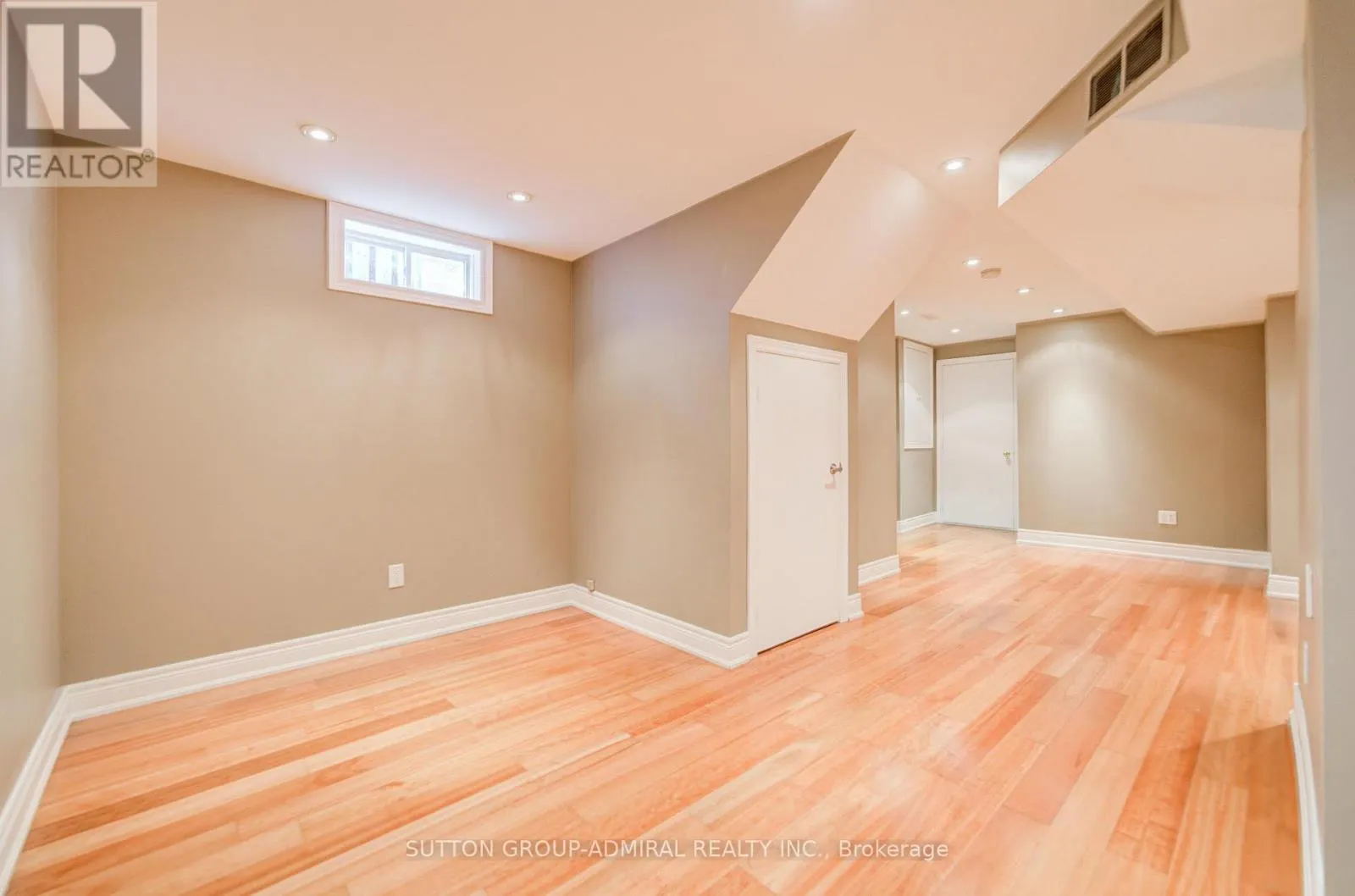 6 LORRIDGE STREET