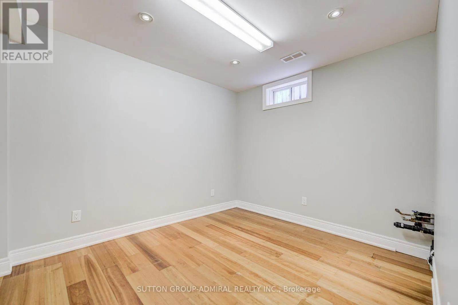 6 LORRIDGE STREET