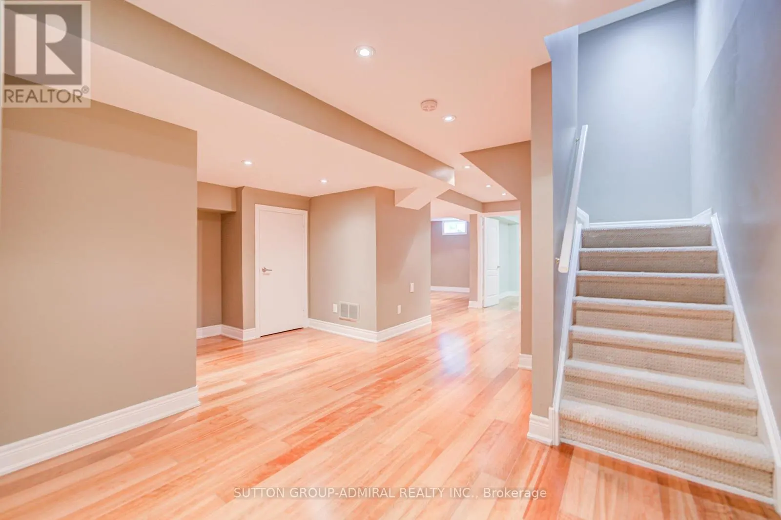 6 LORRIDGE STREET