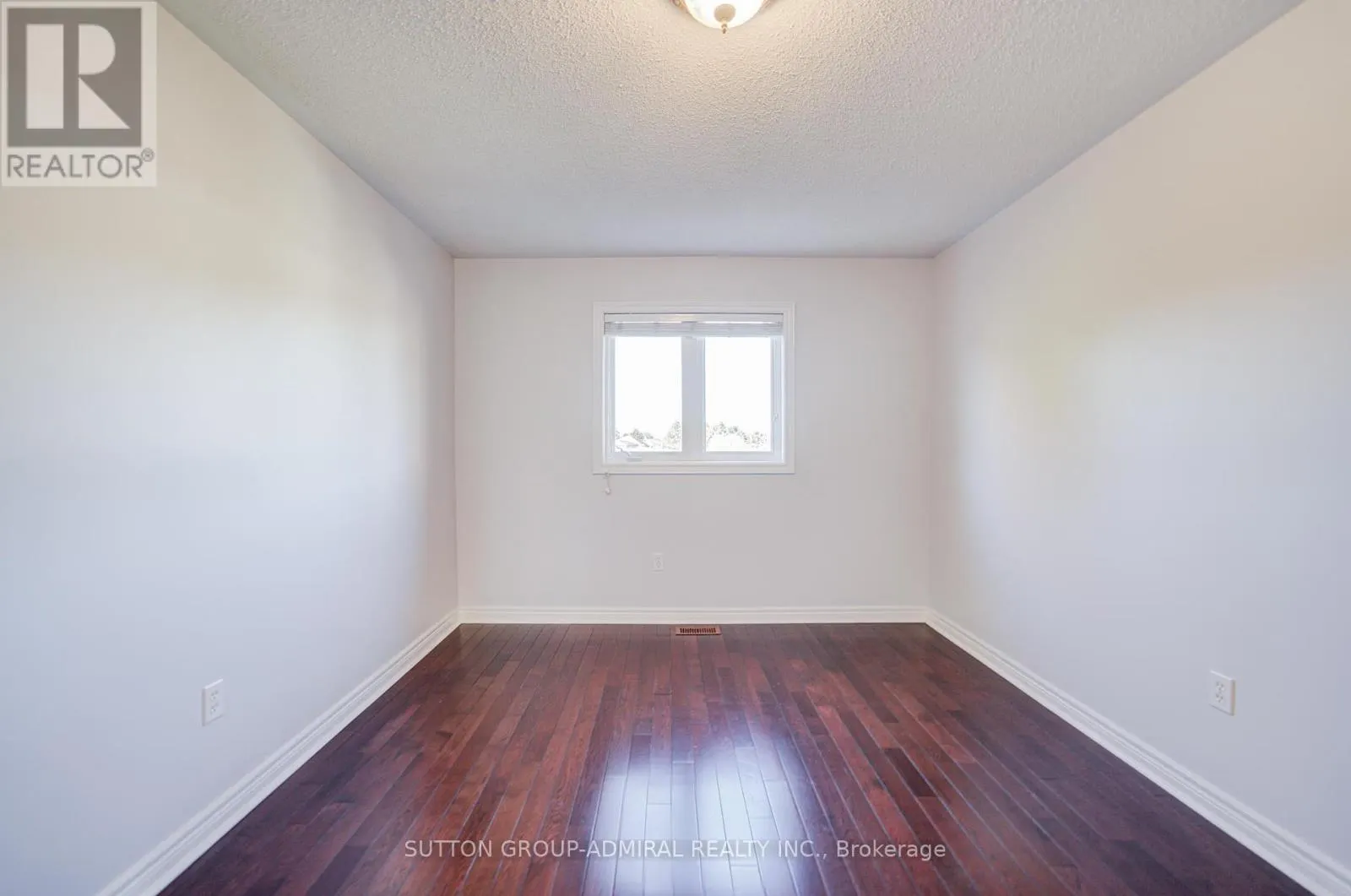 6 LORRIDGE STREET