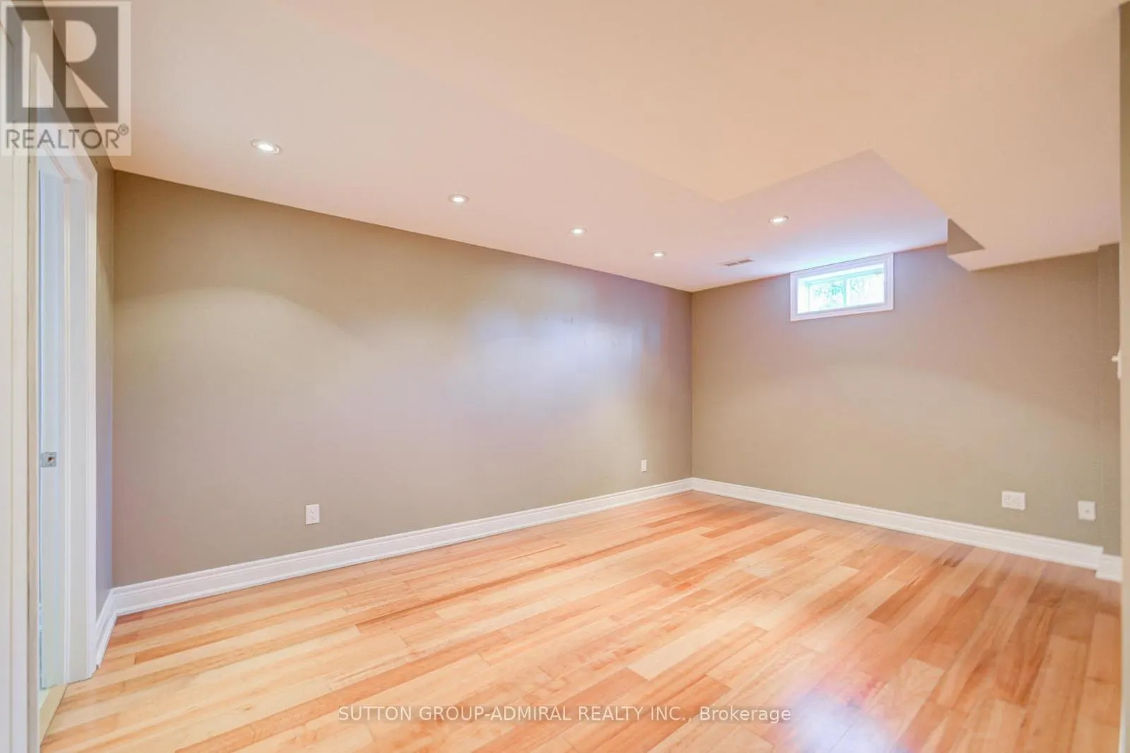 6 LORRIDGE STREET