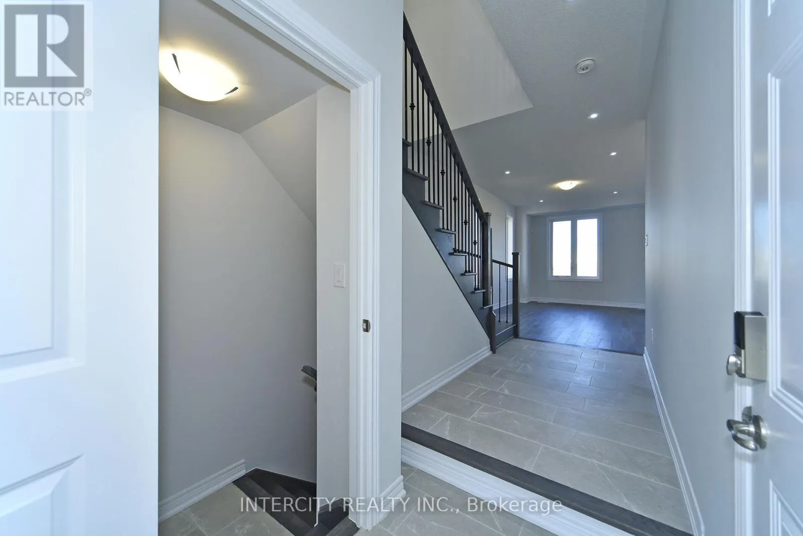 158 MUMBAI DRIVE