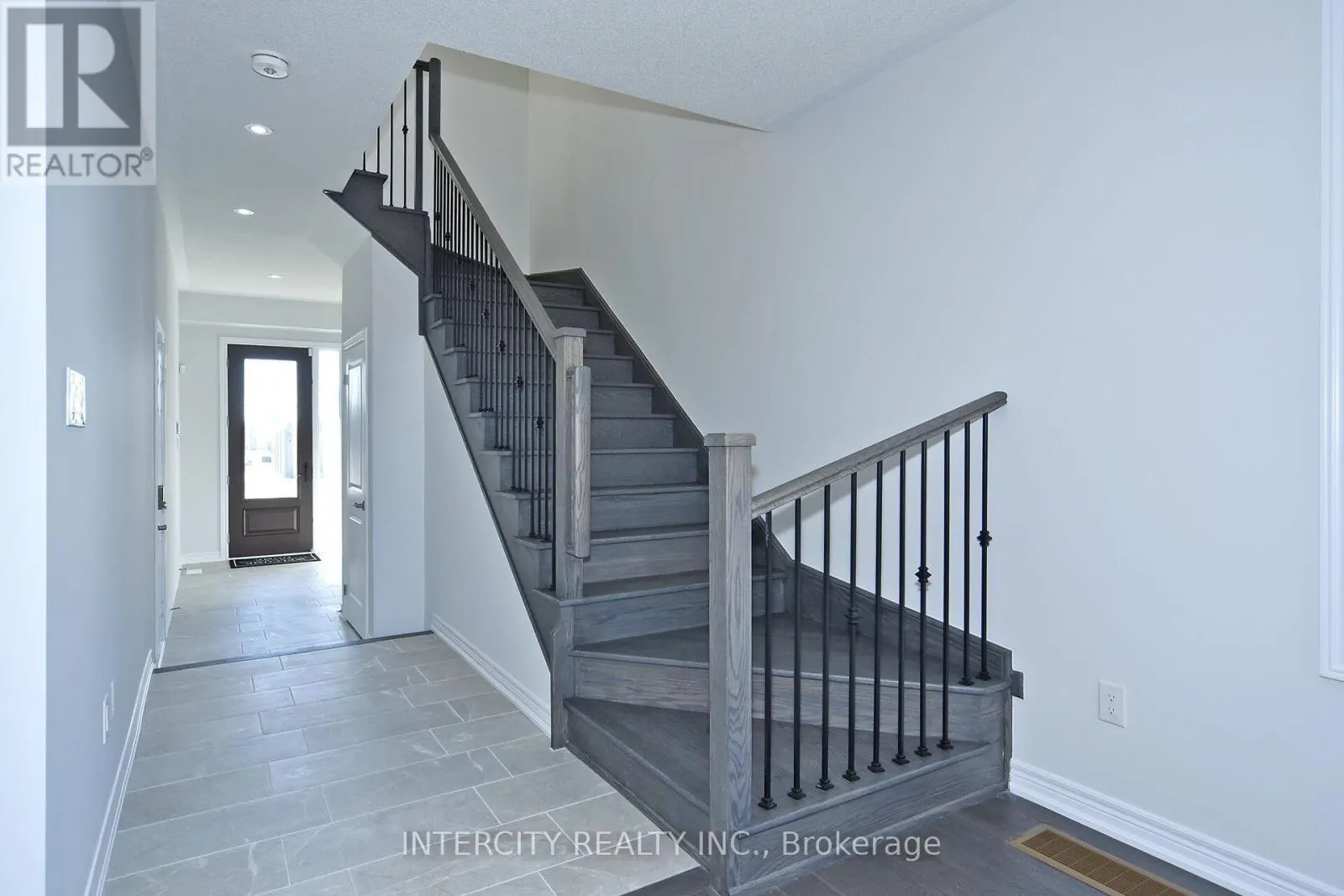 158 MUMBAI DRIVE