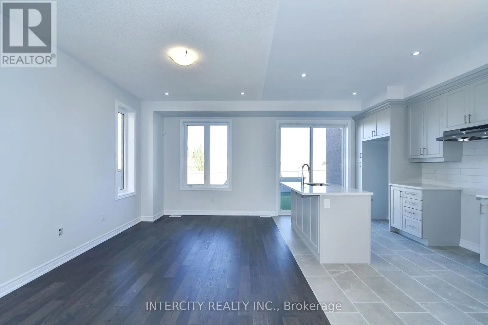158 MUMBAI DRIVE