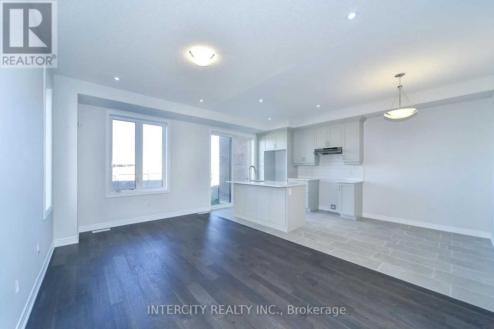 158 MUMBAI DRIVE
