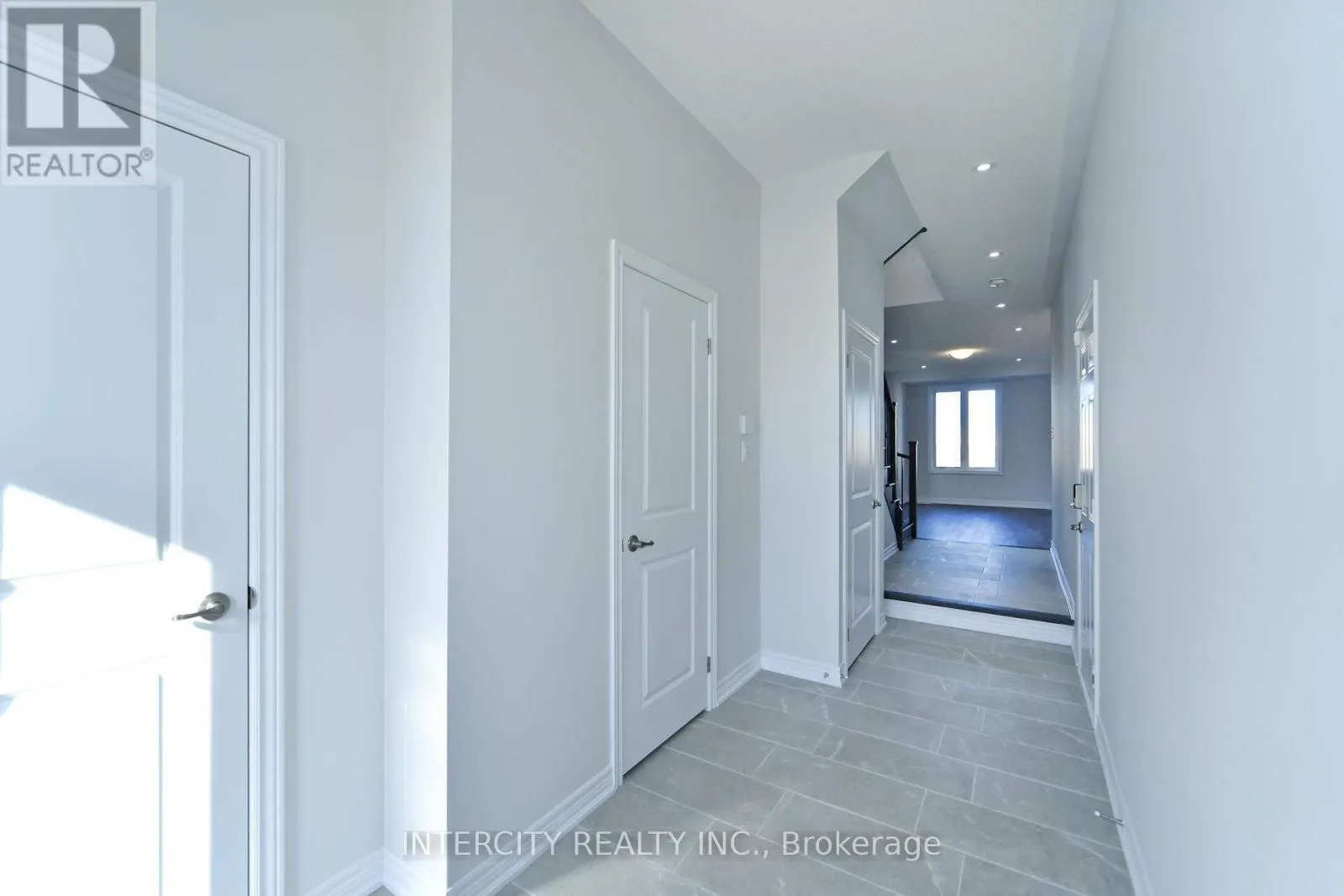158 MUMBAI DRIVE