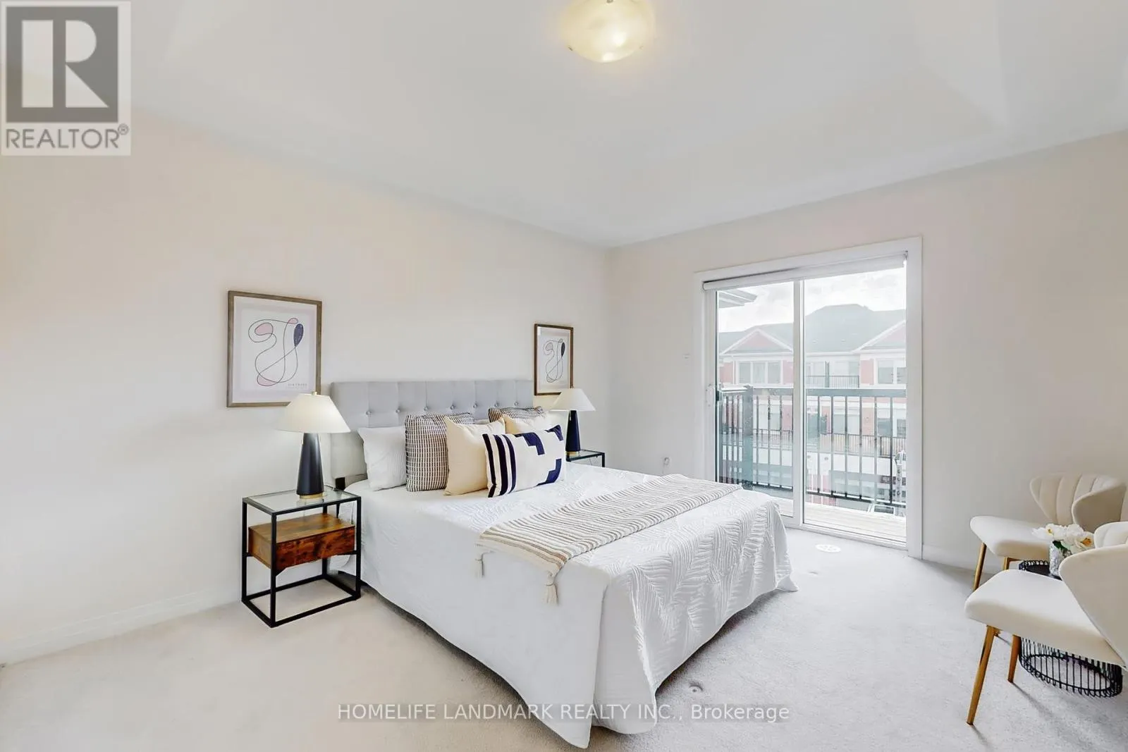 32 SISSONS WAY