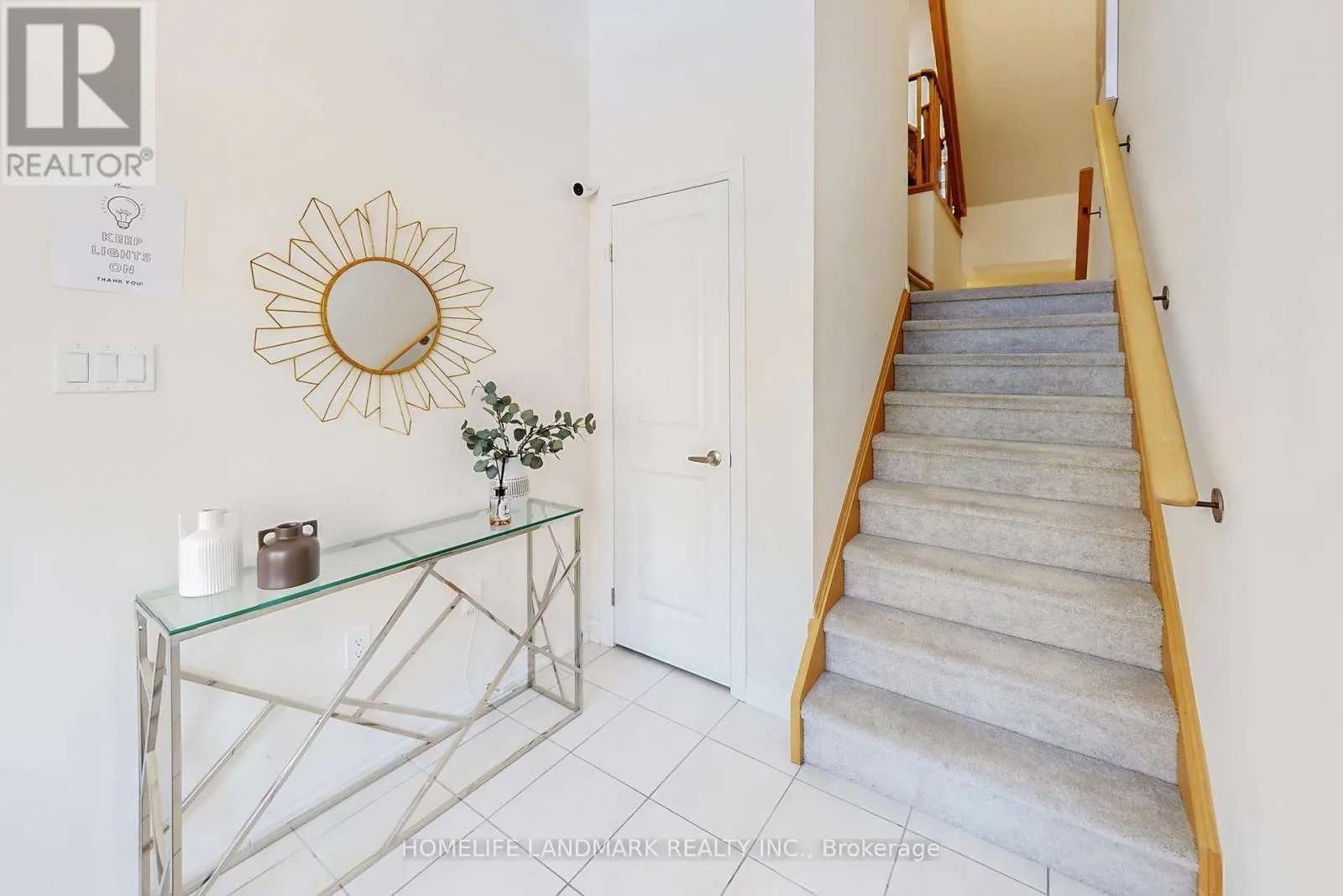 32 SISSONS WAY