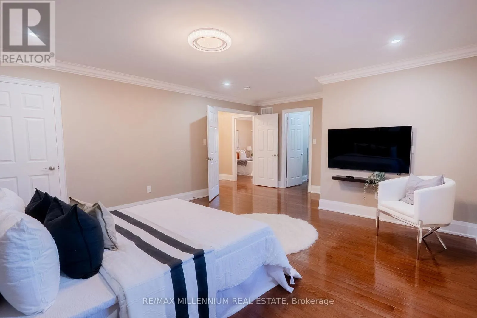 1 BRACKNELL AVENUE