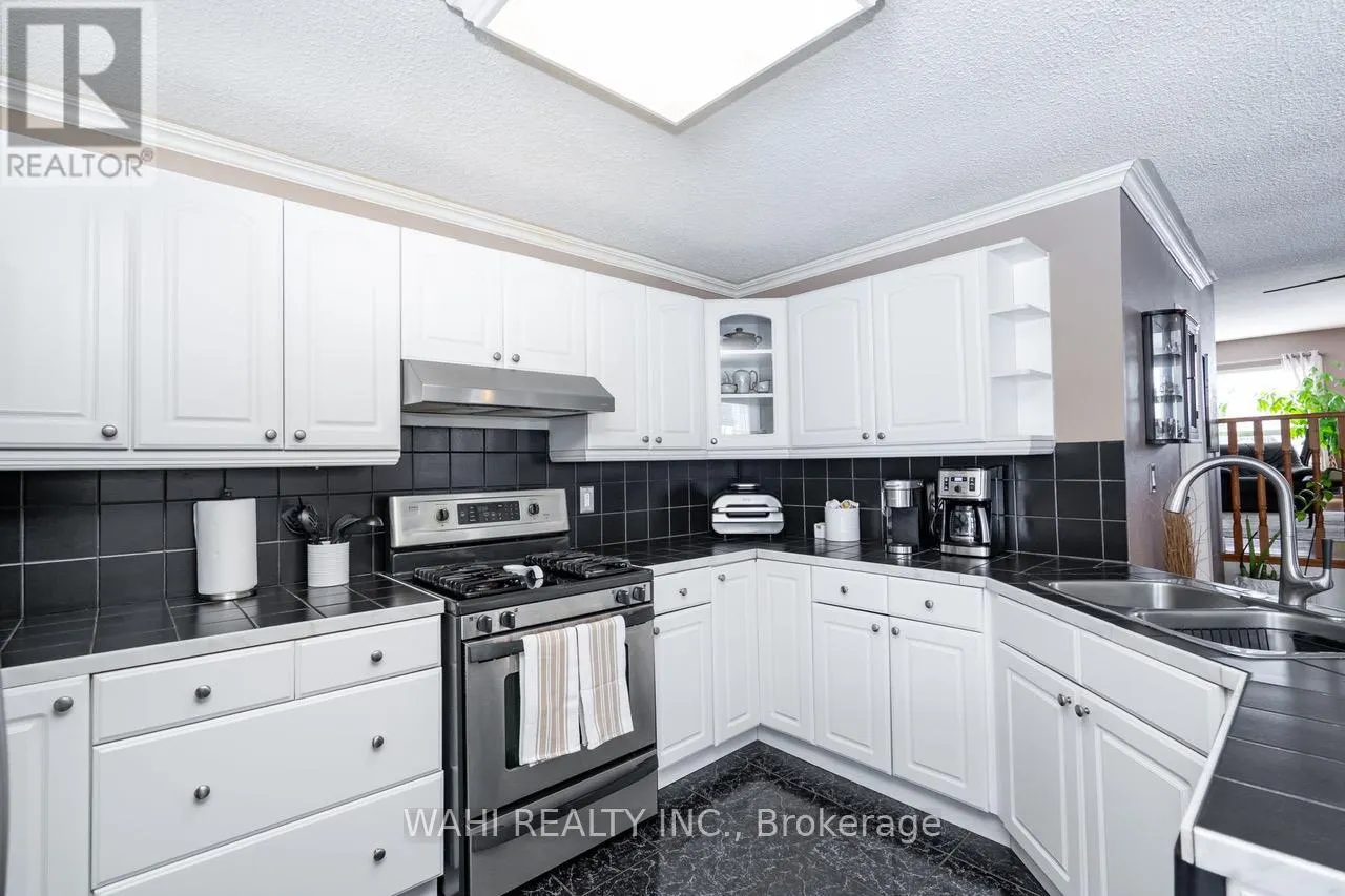 1336 MAPLE ROAD