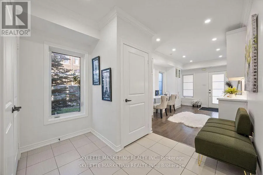 2 CORNERBANK CRESCENT