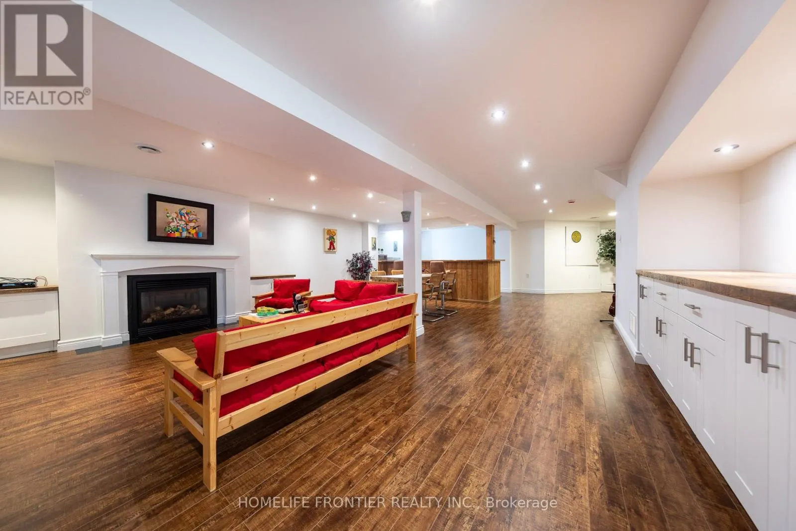 246 JELLEY AVENUE