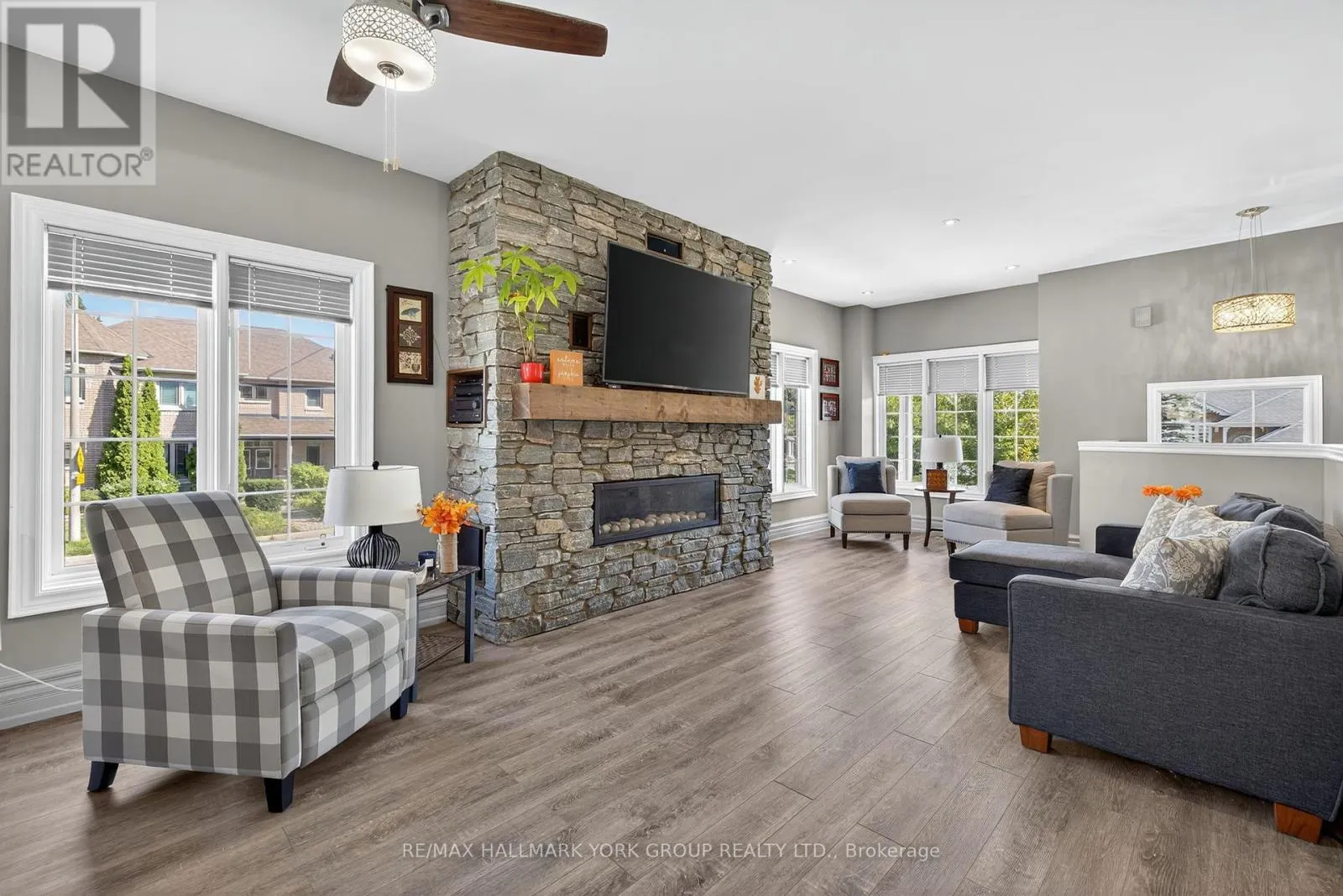 2 HADLEY COURT