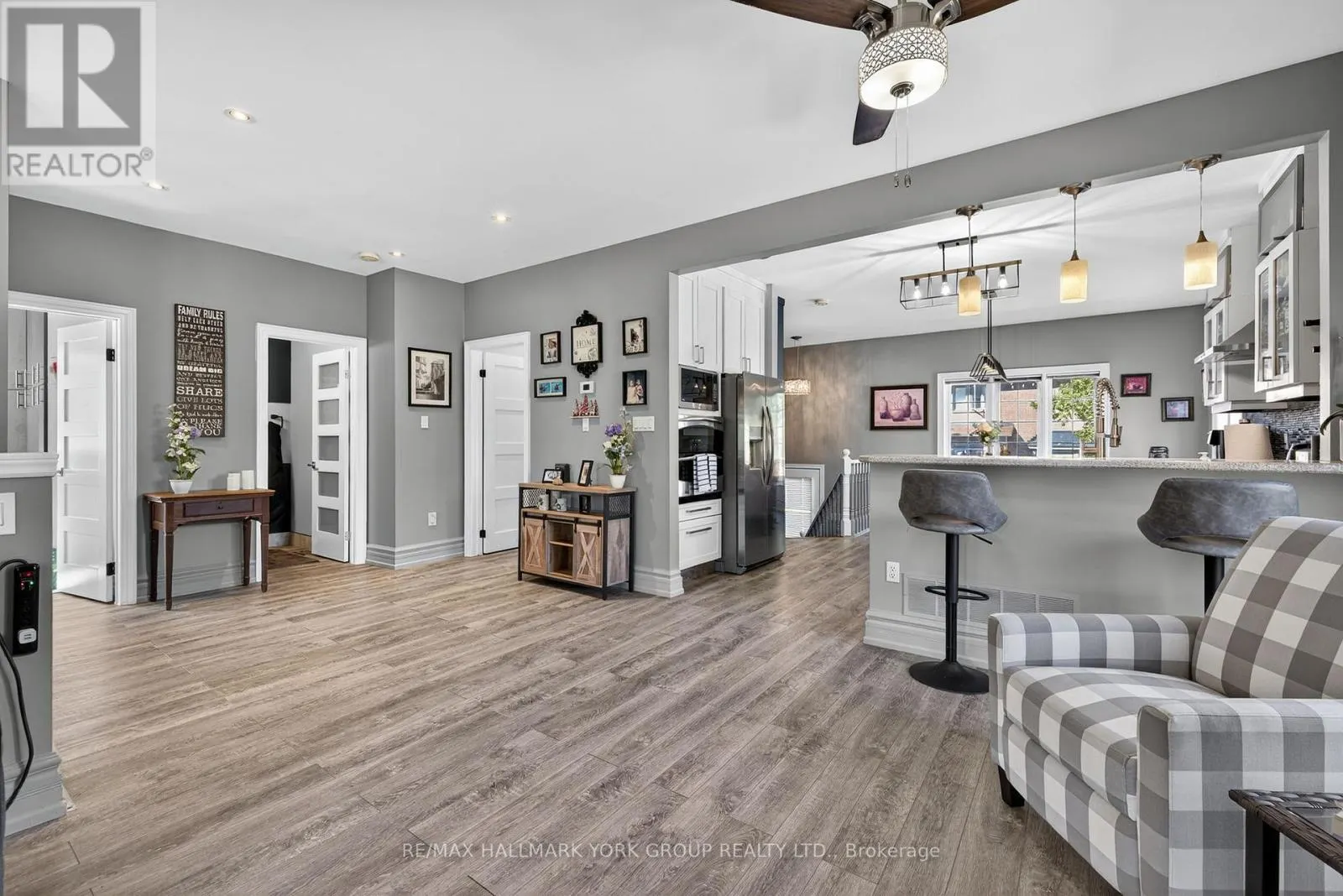 2 HADLEY COURT