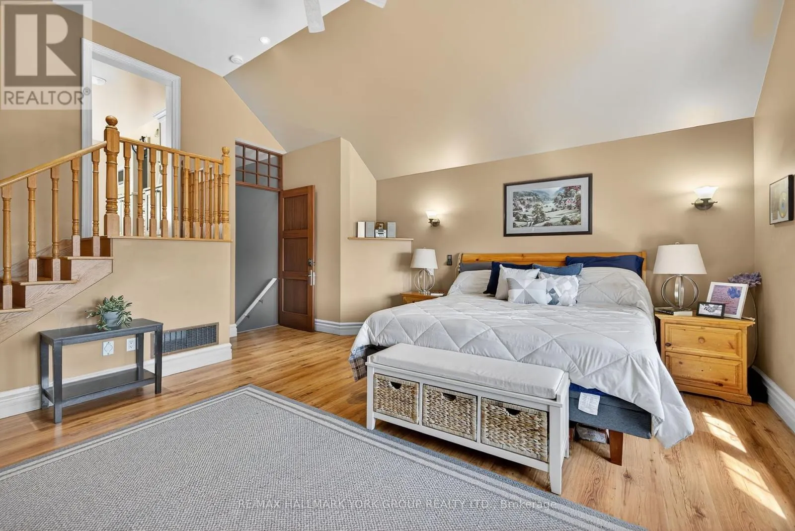 2 HADLEY COURT