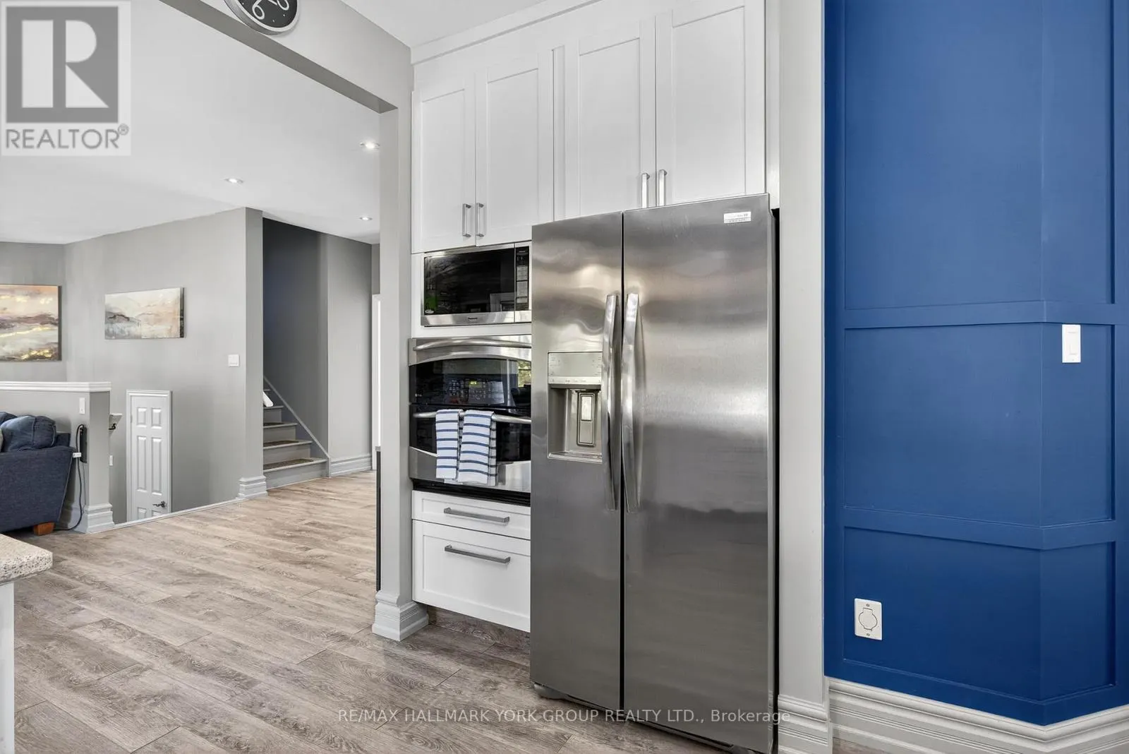 2 HADLEY COURT