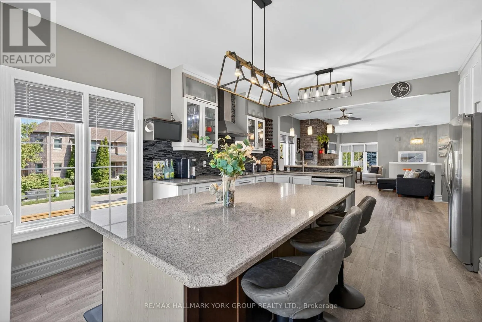 2 HADLEY COURT
