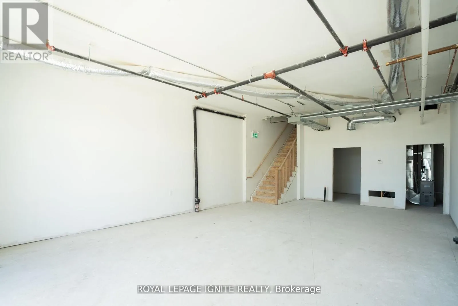 2 - 220 DISSETTE STREET