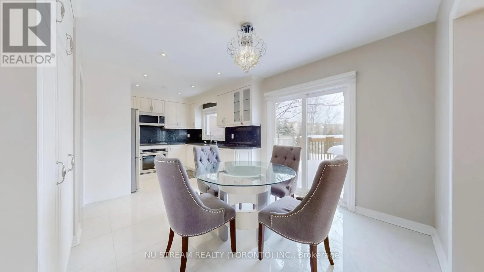 71 ALPINE CRESCENT