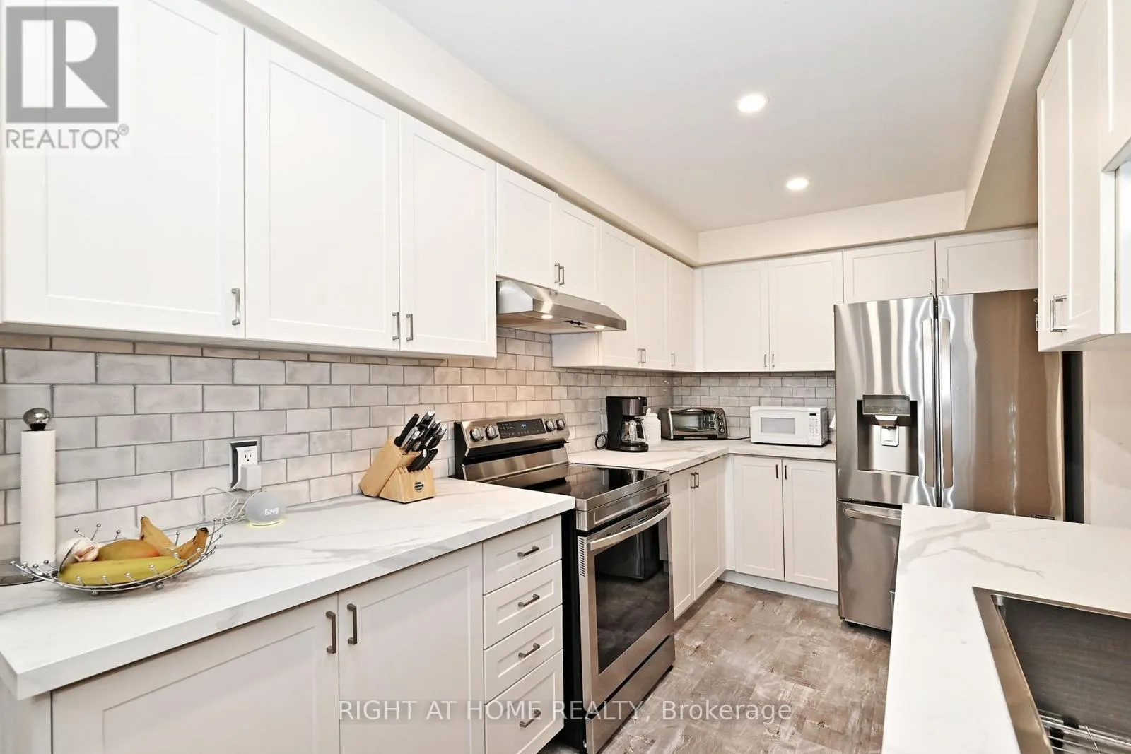 73 BLOOMGATE CRESCENT