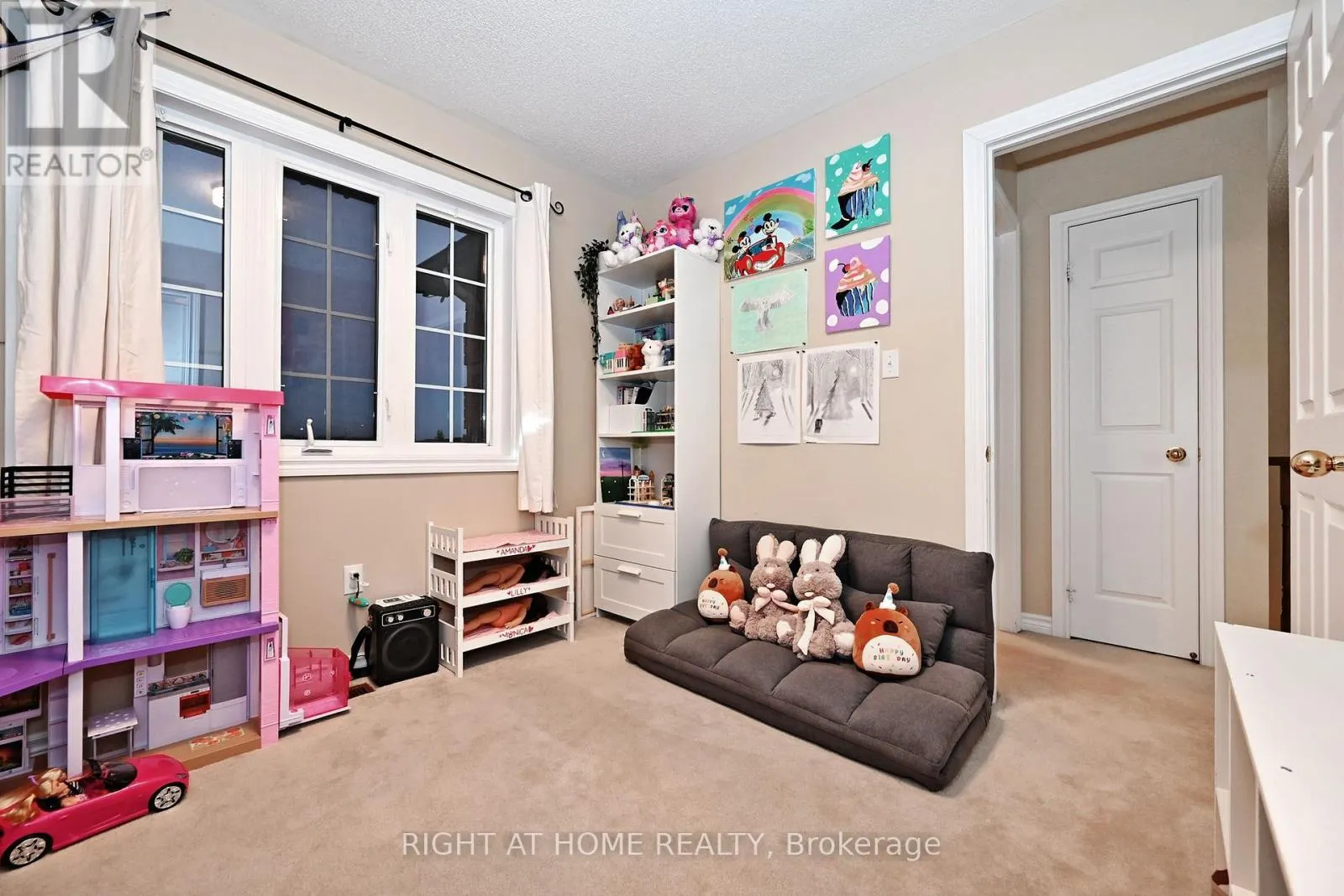 73 BLOOMGATE CRESCENT
