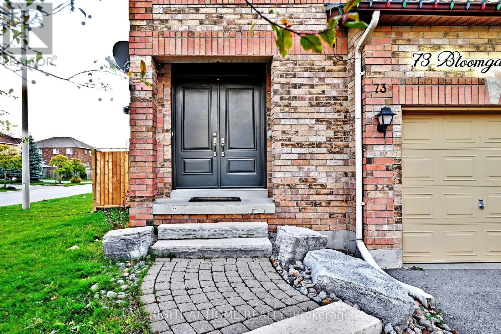 73 BLOOMGATE CRESCENT