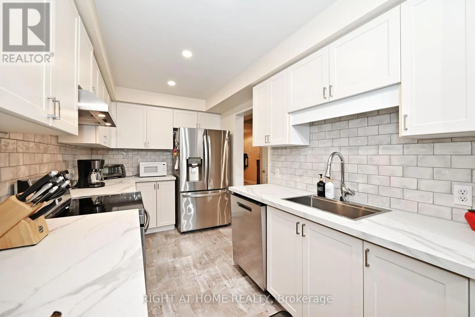 73 BLOOMGATE CRESCENT