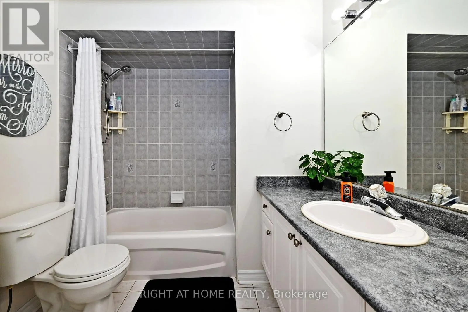 73 BLOOMGATE CRESCENT