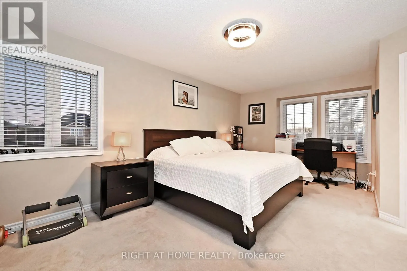 73 BLOOMGATE CRESCENT