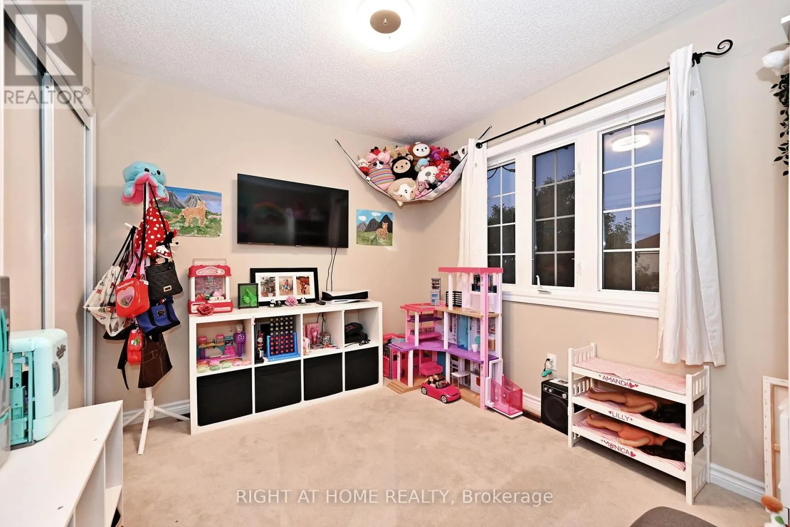 73 BLOOMGATE CRESCENT