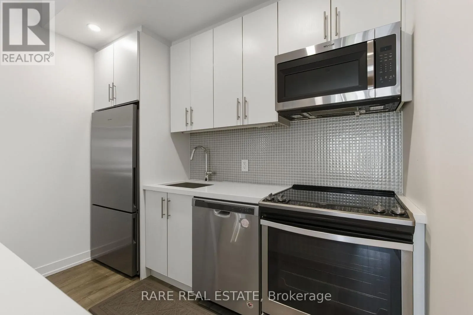 34 - 247 BROWARD WAY