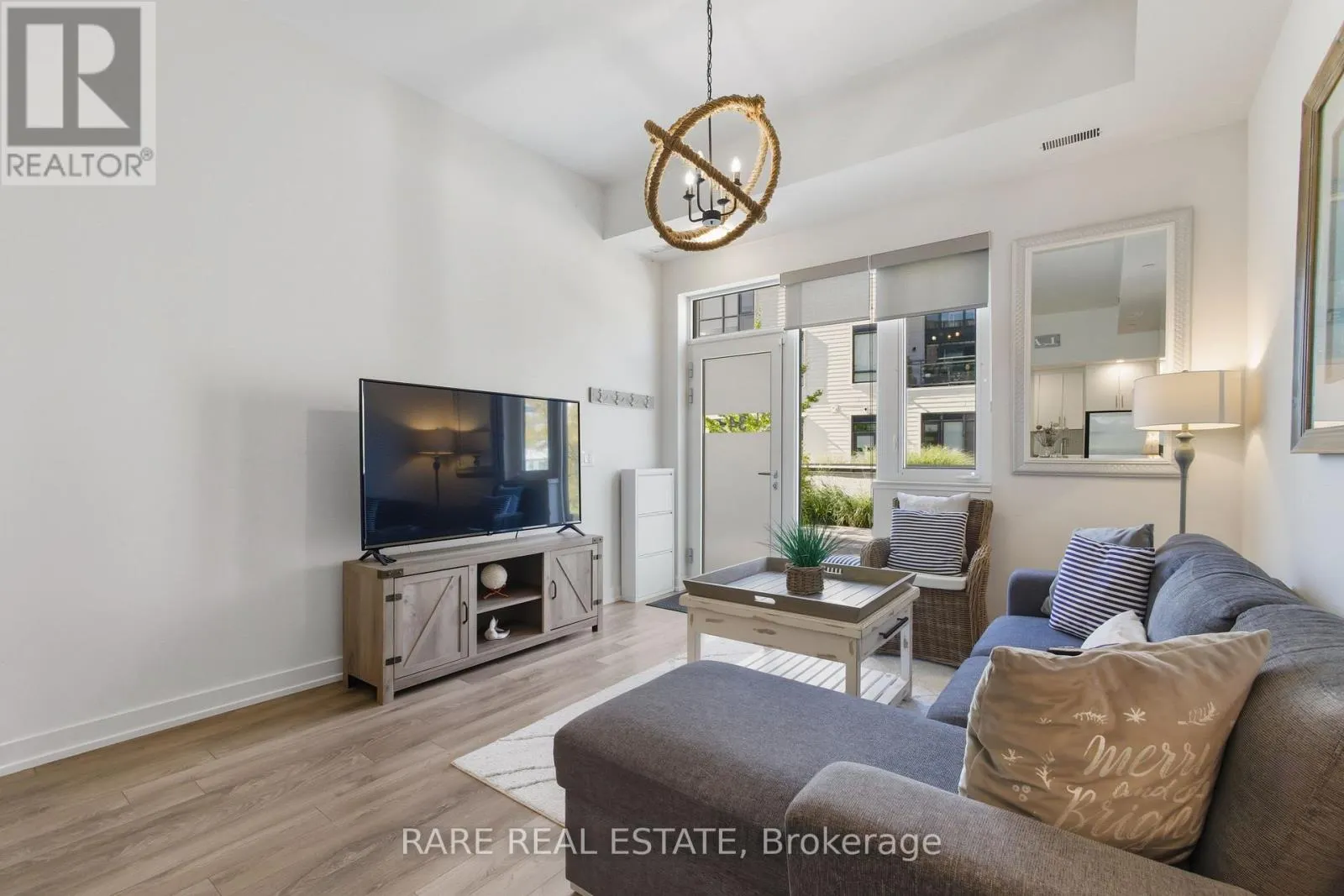 34 - 247 BROWARD WAY