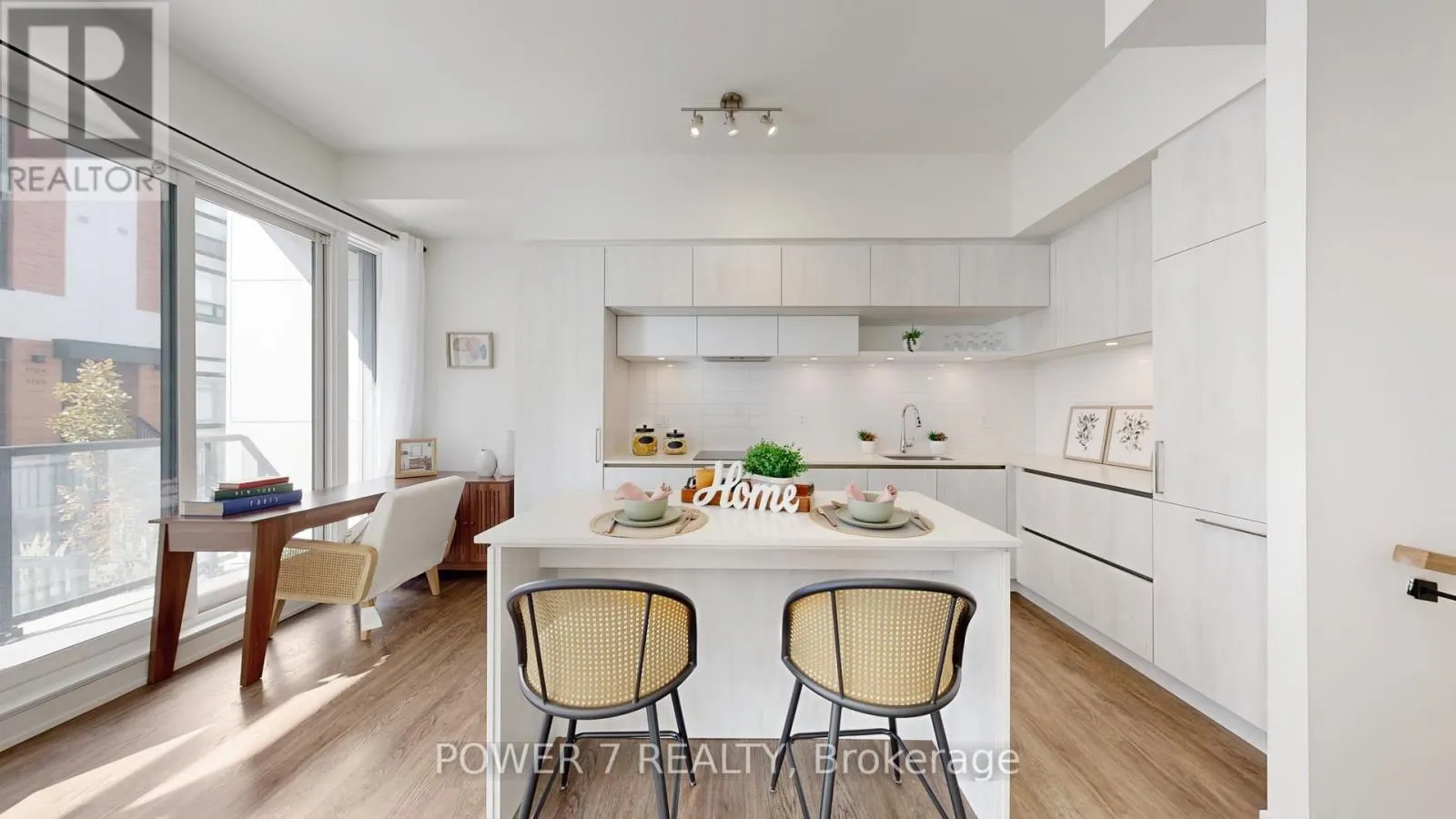 1009 - 14 DAVID EYER ROAD